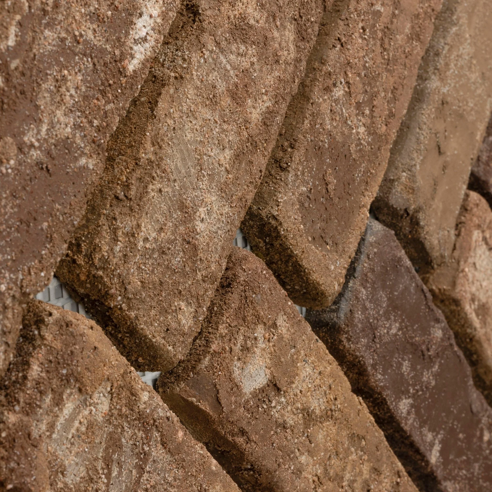 Chestnut Thin Brick Sample Box – 12 Real Clay Bricks - Image 4